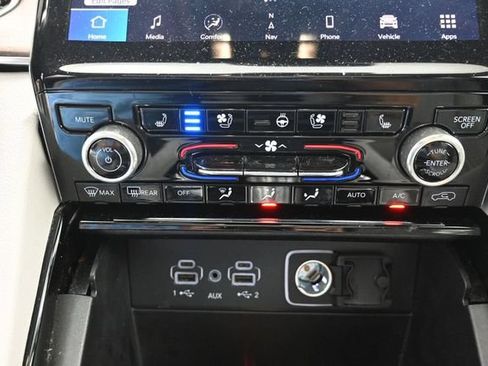 Used 2022 Jeep Grand Cherokee Summit w/ MOPAR Finishing Package AWD/4WD image 34