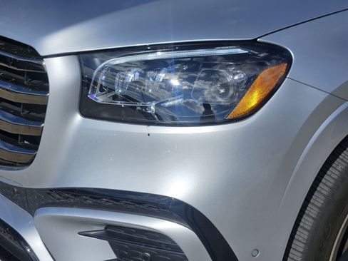 Certified 2025 Mercedes-Benz GLS 450 4MATIC image 7