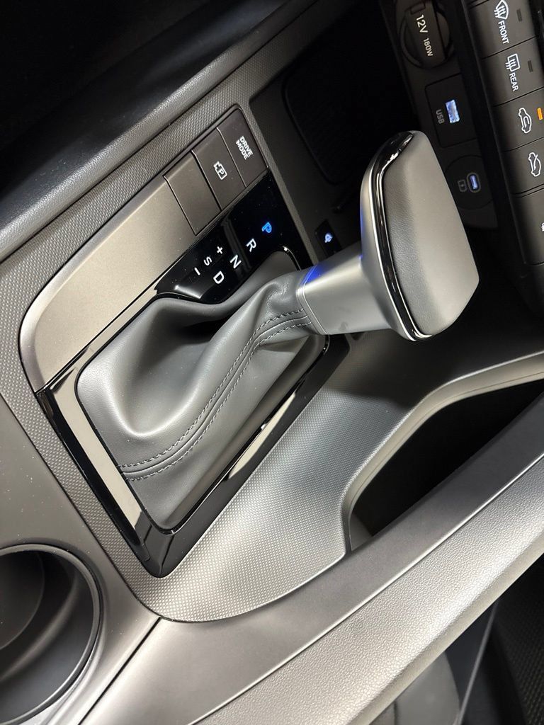 New 2026 Hyundai Elantra SEL Sport FWD image 32