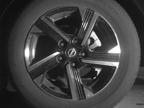 Used 2025 Nissan Sentra SV image 14