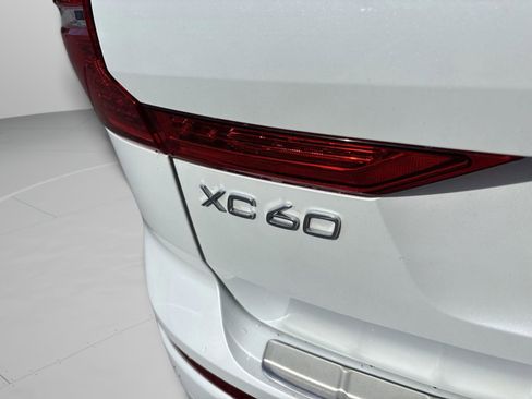 Used 2020 Volvo XC60 T5 R-Design w/ Protection Package Premier FWD image 22
