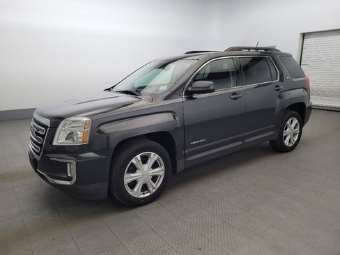 Used 2017 GMC Terrain SLE w/ Convenience Package image 2