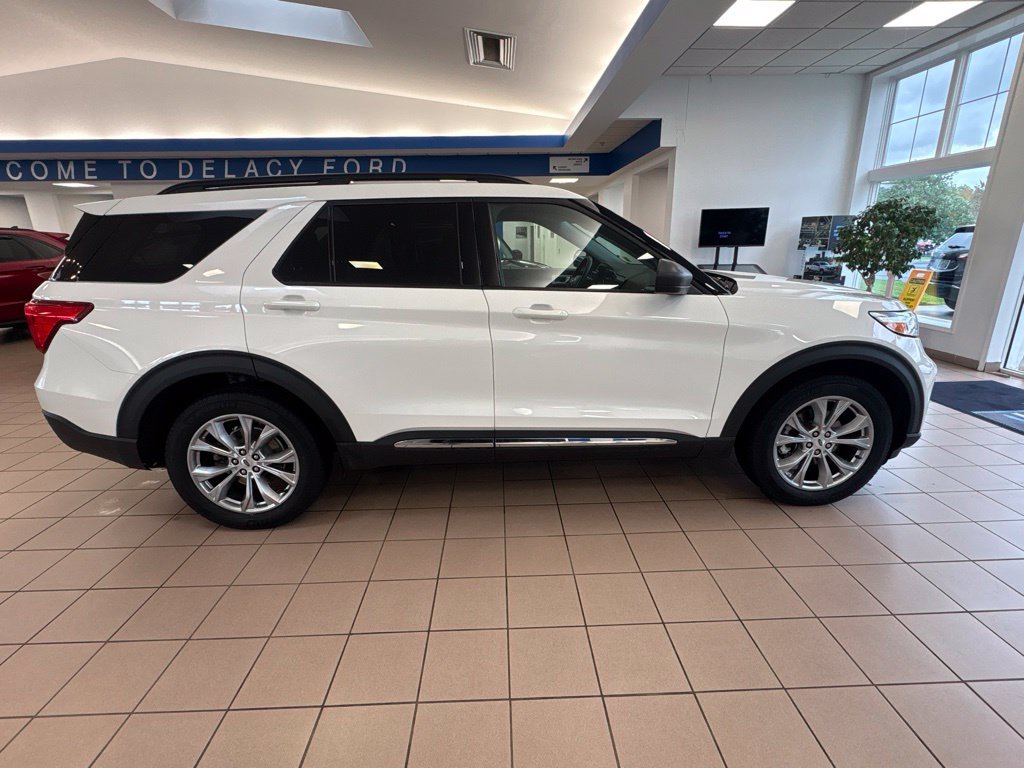 Used 2023 Ford Explorer XLT w/ Equipment Group 202A AWD/4WD image 6