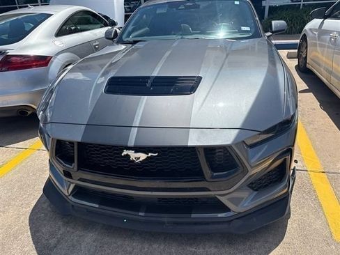 Used 2025 Ford Mustang GT RWD image 2