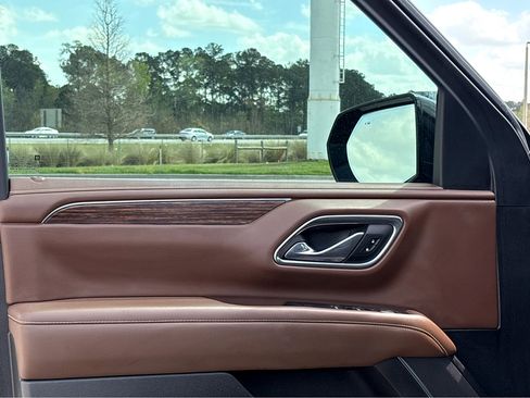 Used 2021 Chevrolet Tahoe High Country image 10