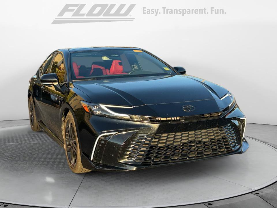 Used 2025 Toyota Camry XSE FWD image 1