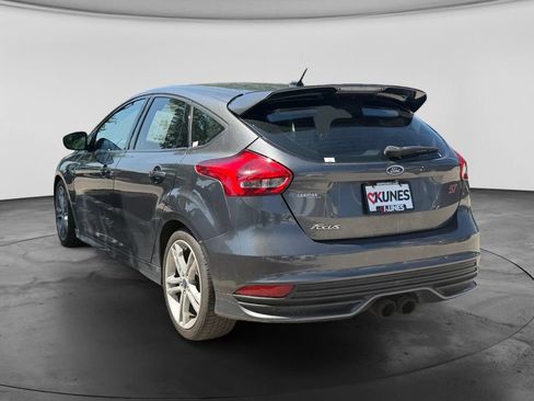 Used 2017 Ford Focus ST FWD image 7
