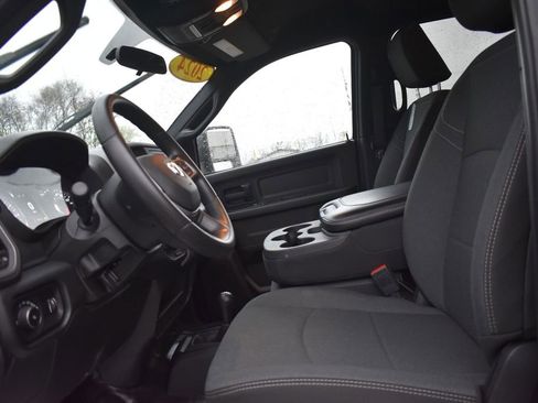 Used 2024 RAM 2500 Tradesman w/ Chrome Appearance Group AWD/4WD image 26
