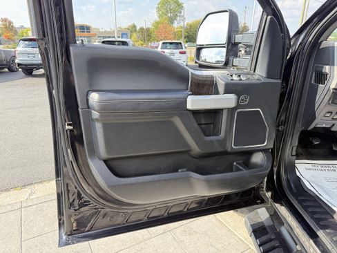 Used 2021 Ford F250 Lariat image 14