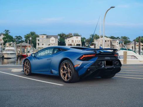 Used 2023 Lamborghini Huracan Tecnica RWD image 6