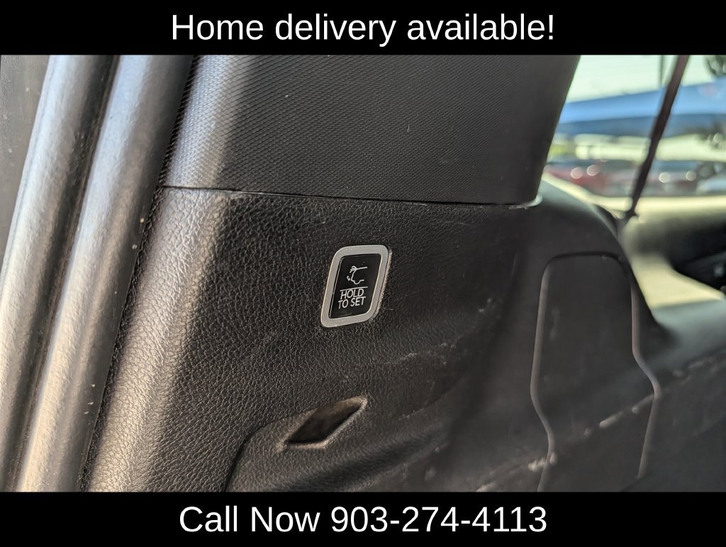 Used 2024 Jeep Wagoneer L Series III AWD/4WD image 32