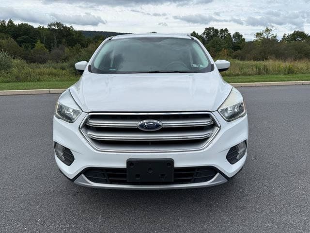 Used 2017 Ford Escape SE AWD/4WD image 2