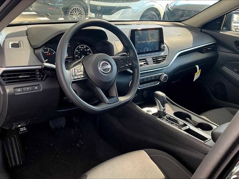 New 2025 Nissan Altima 2.5 S image 10