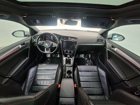 Used 2020 Volkswagen GTI SE FWD image 28