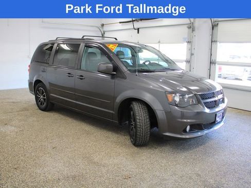 Used 2017 Dodge Grand Caravan GT image 6