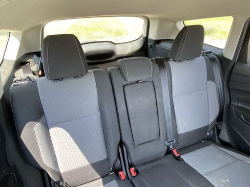 Used 2017 Ford Escape SE image 16