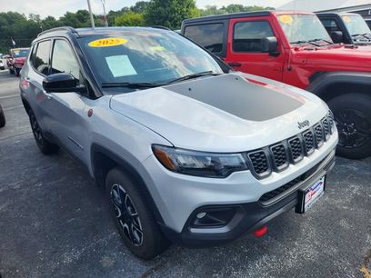Used 2025 Jeep Compass Trailhawk