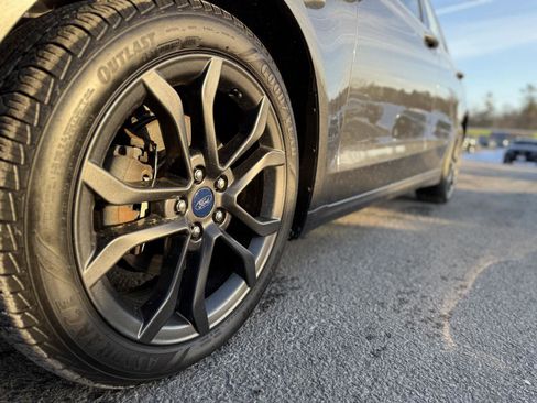 Used 2018 Ford Fusion SE w/ Equipment Group 201A image 21