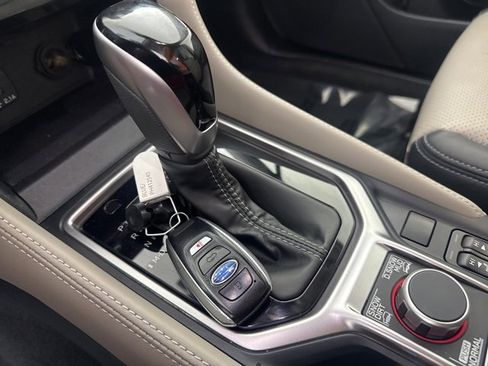 Used 2023 Subaru Forester Limited image 28