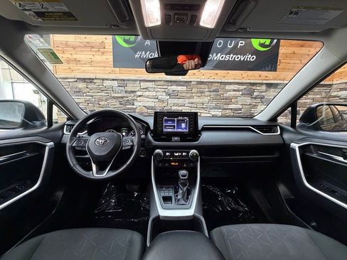 Used 2022 Toyota RAV4 XLE w/ Convenience Package AWD/4WD image 16