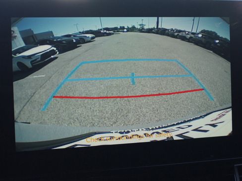 Used 2025 Toyota Sienna XLE Woodland Edition image 16