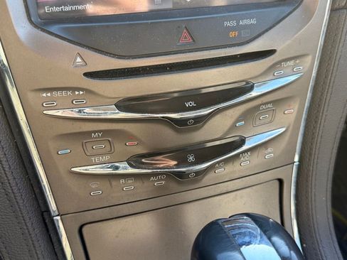 Used 2011 Lincoln MKX 2WD w/ Wood Pkg image 13