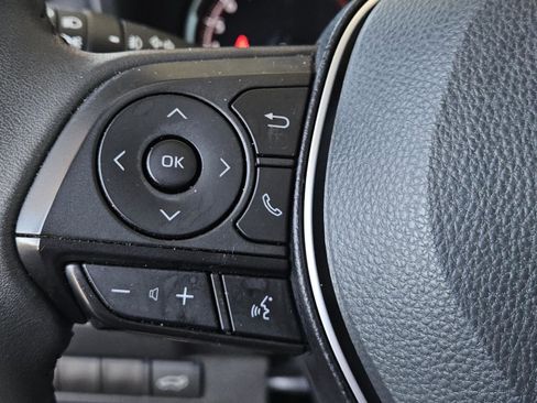 Used 2023 Toyota RAV4 XLE Premium image 16