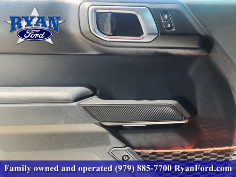 Certified 2025 Ford Bronco Raptor w/ Interior Carbon Fiber Pack AWD/4WD image 16