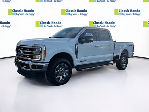Used 2023 Ford F250 Lariat w/ Chrome Package image 3
