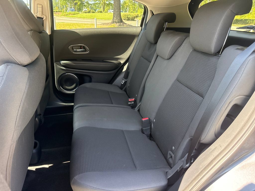 Used 2021 Honda HR-V EX image 32