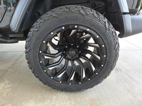 Used 2019 Jeep Wrangler Sport w/ Quick Order Package 23S AWD/4WD image 59