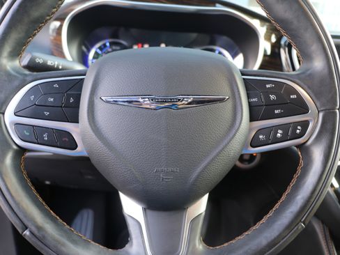 Used 2022 Chrysler Pacifica Pinnacle image 17