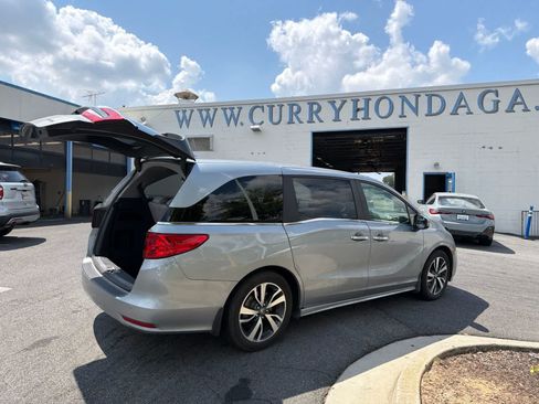 Used 2023 Honda Odyssey Touring image 11