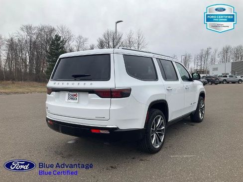 Used 2023 Jeep Wagoneer Series III w/ Premium Group I AWD/4WD image 25