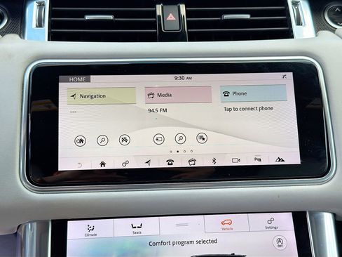 Used 2020 Land Rover Range Rover Sport SVR image 31