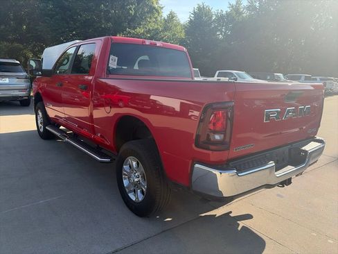 Used 2026 RAM 2500 Big Horn AWD/4WD image 9