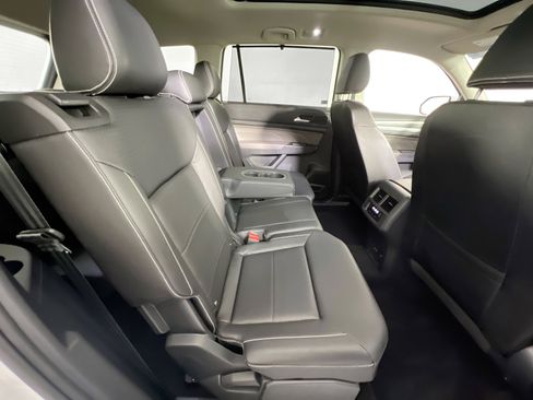 Used 2023 Volkswagen Atlas SE image 28