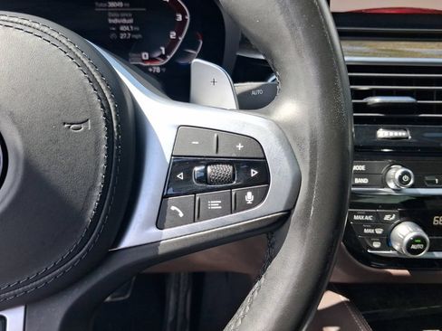 Used 2021 BMW M550i xDrive w/ Dynamic Handling Package AWD/4WD image 21