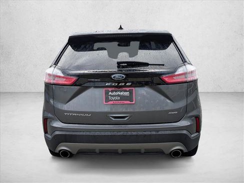 Used 2022 Ford Edge Titanium image 6