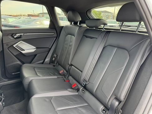 Used 2024 Audi Q3 2.0T Premium image 16