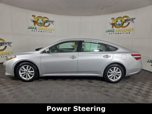 Used 2013 Toyota Avalon XLE FWD image 4