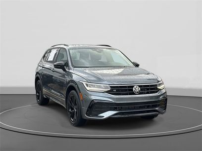 Certified 2023 Volkswagen Tiguan SE R-Line