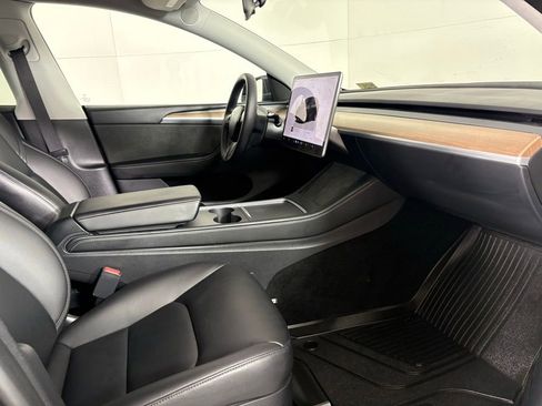 Used 2023 Tesla Model Y Long Range image 14