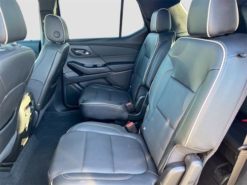 Used 2023 Chevrolet Traverse Premier image 26