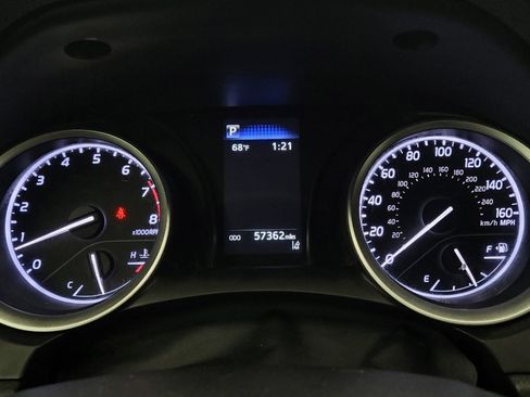 Used 2022 Toyota Camry LE image 23