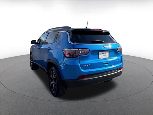 Used 2025 Jeep Compass Limited AWD/4WD image 11