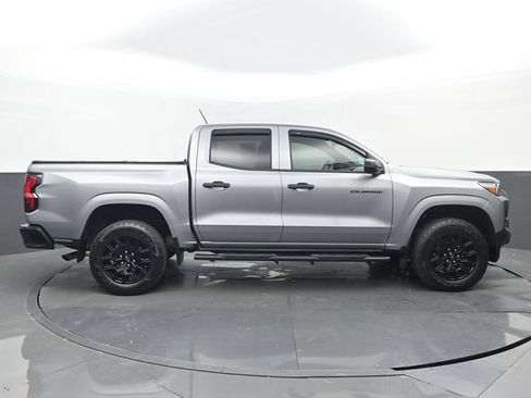 Used 2025 Chevrolet Colorado W/T w/ WT Custom Package AWD/4WD image 2