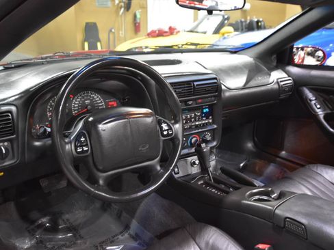 Used 2002 Chevrolet Camaro Z28 w/ SS Performance/Appearance Pkg RWD image 24