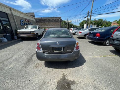 Used 2005 Nissan Altima 2.5 S FWD image 9