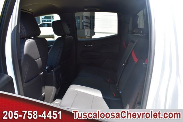 Used 2025 Chevrolet Colorado Z71 w/ Technology Package AWD/4WD image 24